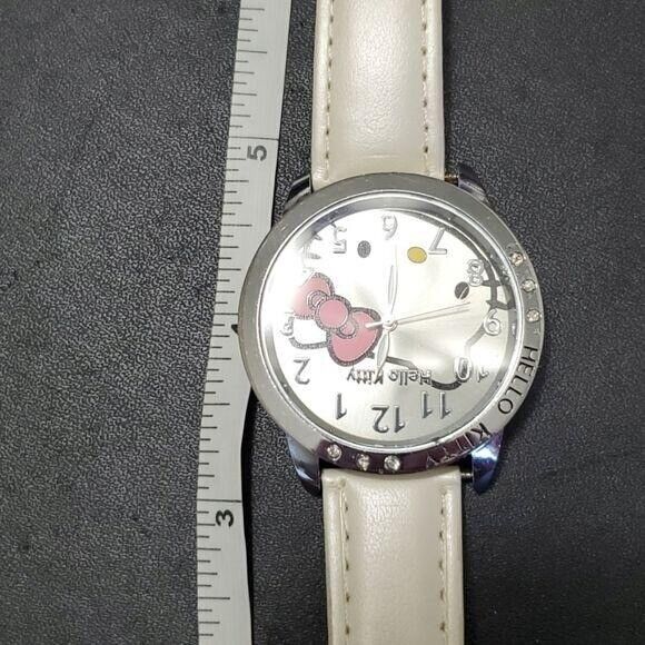 Cream and silver tone Hello Kitty watch - Picture 11 of 12